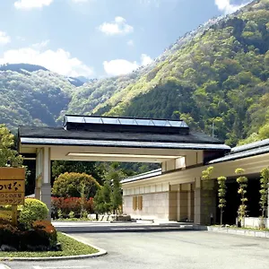 旅館 はつはな ****